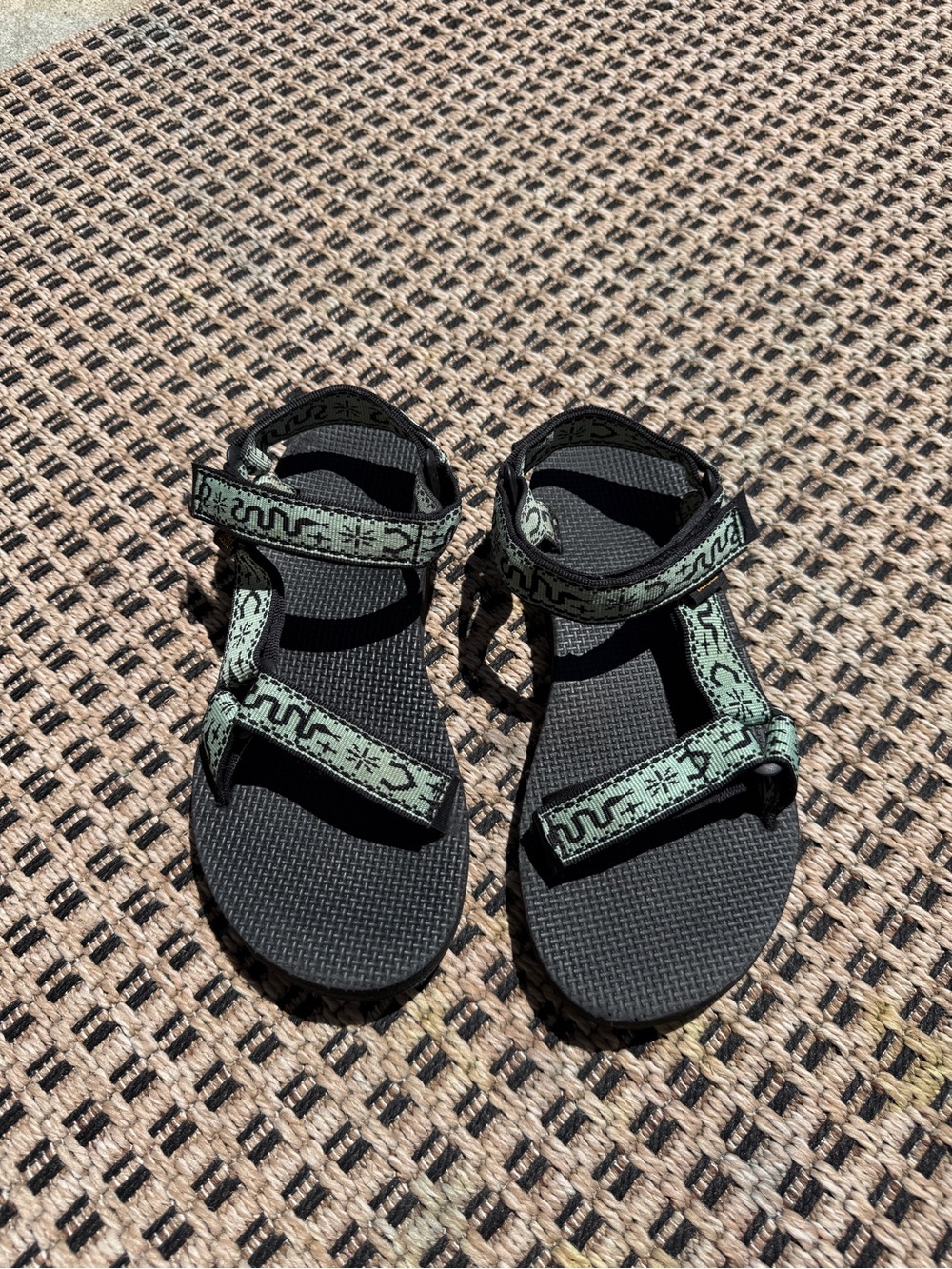 SOLD OUT  Teva Women's Original Universal Sandal in Bandana Basil Size 7